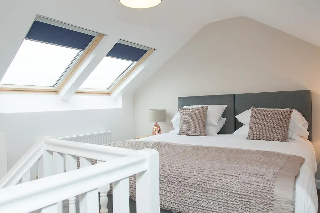 Giant Serviced Apartments Cliftonville House Belfast