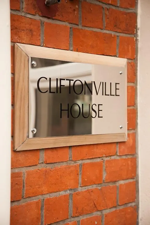 Giant Serviced Apartments Cliftonville House ベルファスト