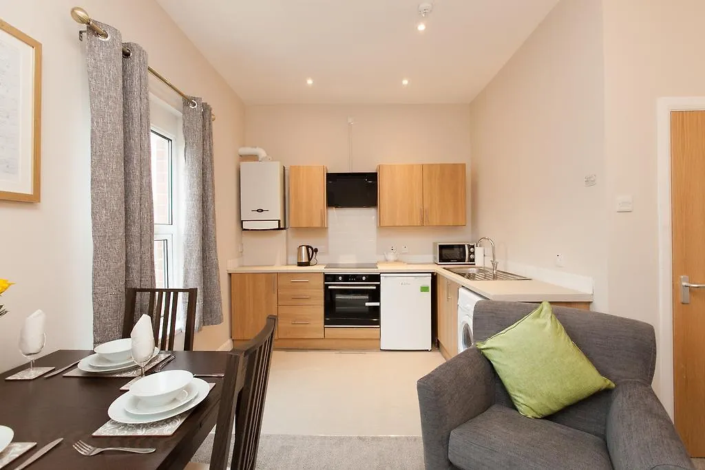 Giant Serviced Apartments Cliftonville House ベルファスト