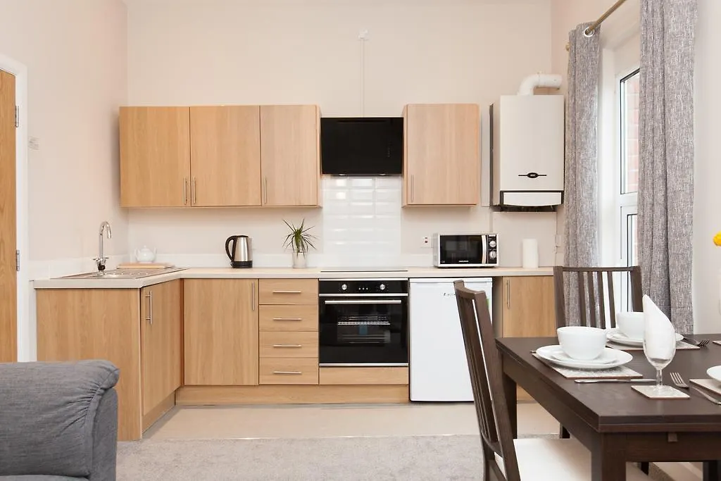 Giant Serviced Apartments Cliftonville House ベルファスト 0*,