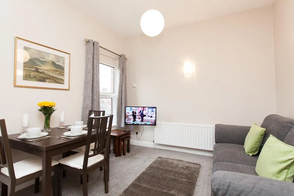 Giant Serviced Apartments Cliftonville House ベルファスト